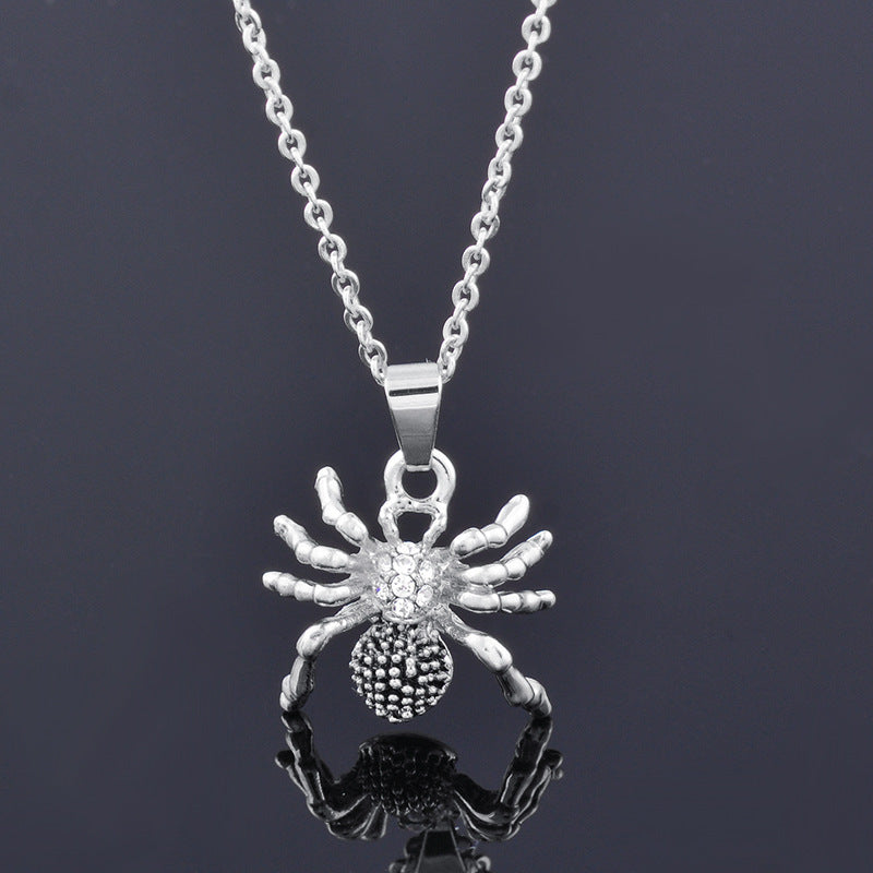 Spider Necklace for Women Men Gothic Pendant Fashion Jewelry Halloween Accessory