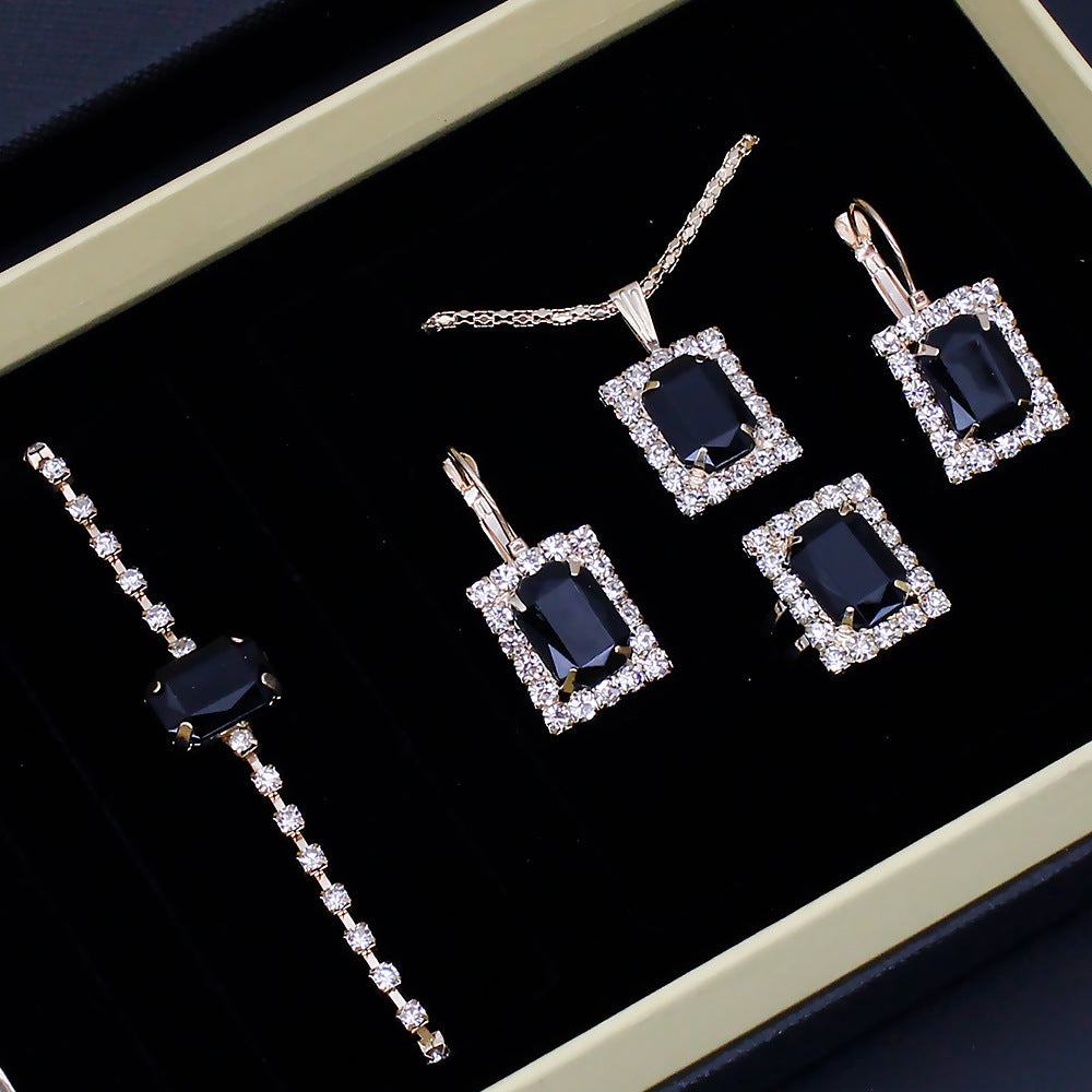 Diamond Embedded Roman Numerals Women’s Jewelry Watch Set – Elegant Gift Piece