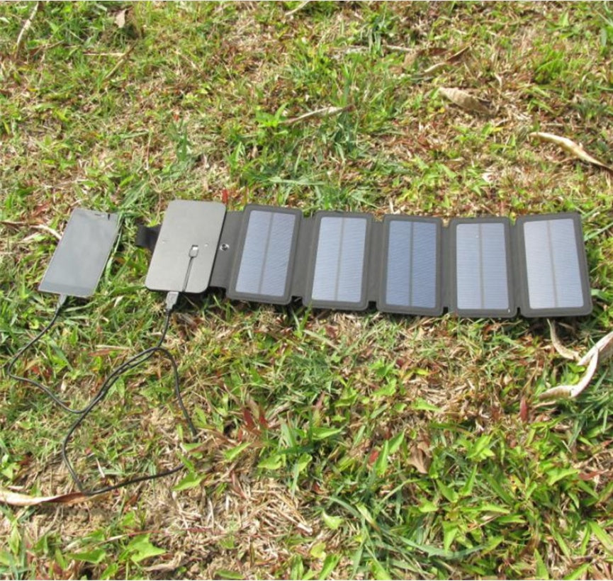 Outdoor Folding Solar Charger 7W USB Power Bank Off Road