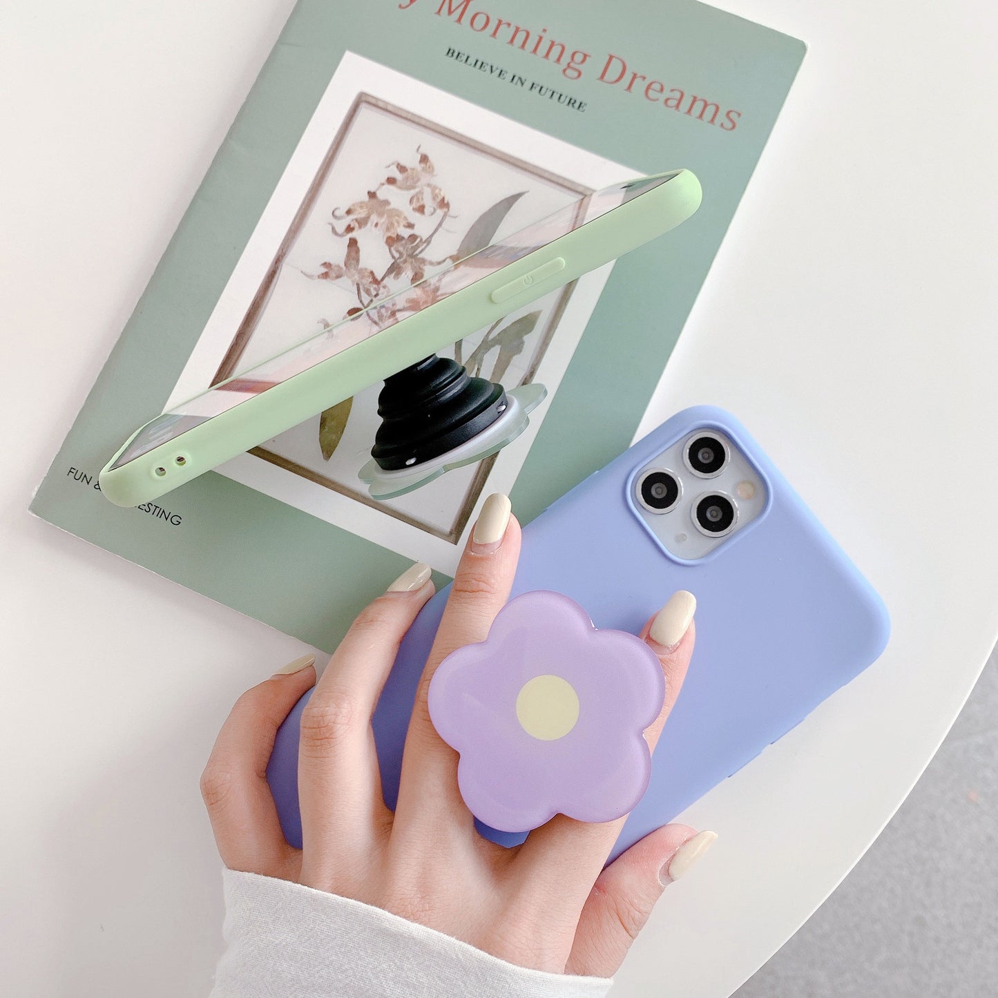 Universal Mobile Phone Airbag Bracket Small Flowers Epoxy