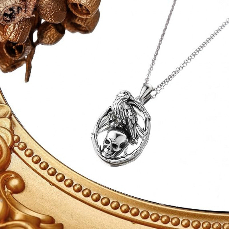 Creative Retro Skull Pendant Necklace Halloween Jewelry Gothic Costume Accessory