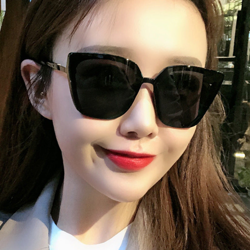 Cat Eye Sunglasses for Women - Personality Style UV400 AC Lens PC Frame