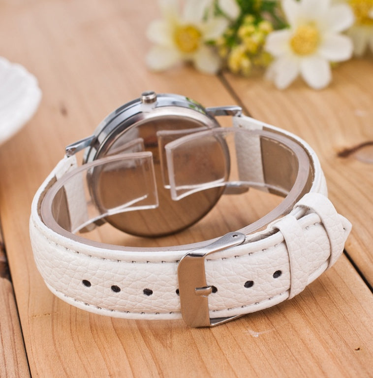 Elegant Womens Quartz Watch With PU Strap Round Dial