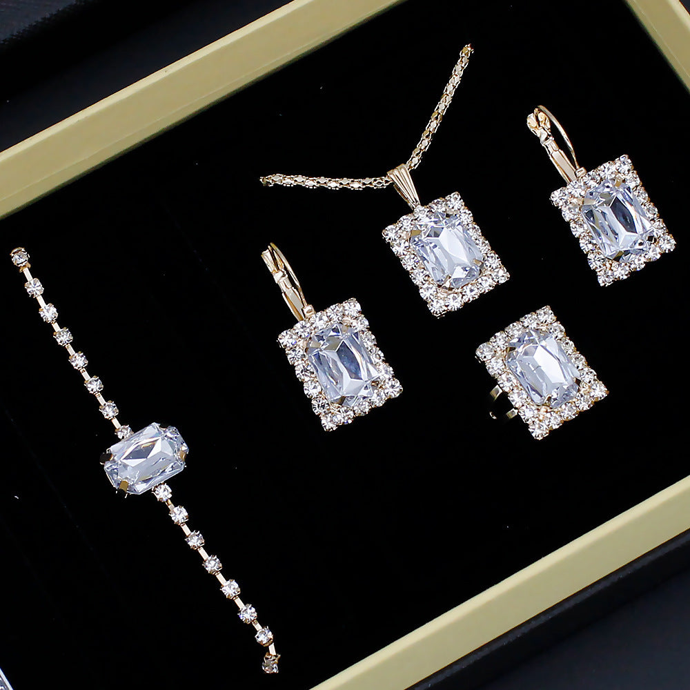 Diamond Embedded Roman Numerals Women’s Jewelry Watch Set – Elegant Gift Piece