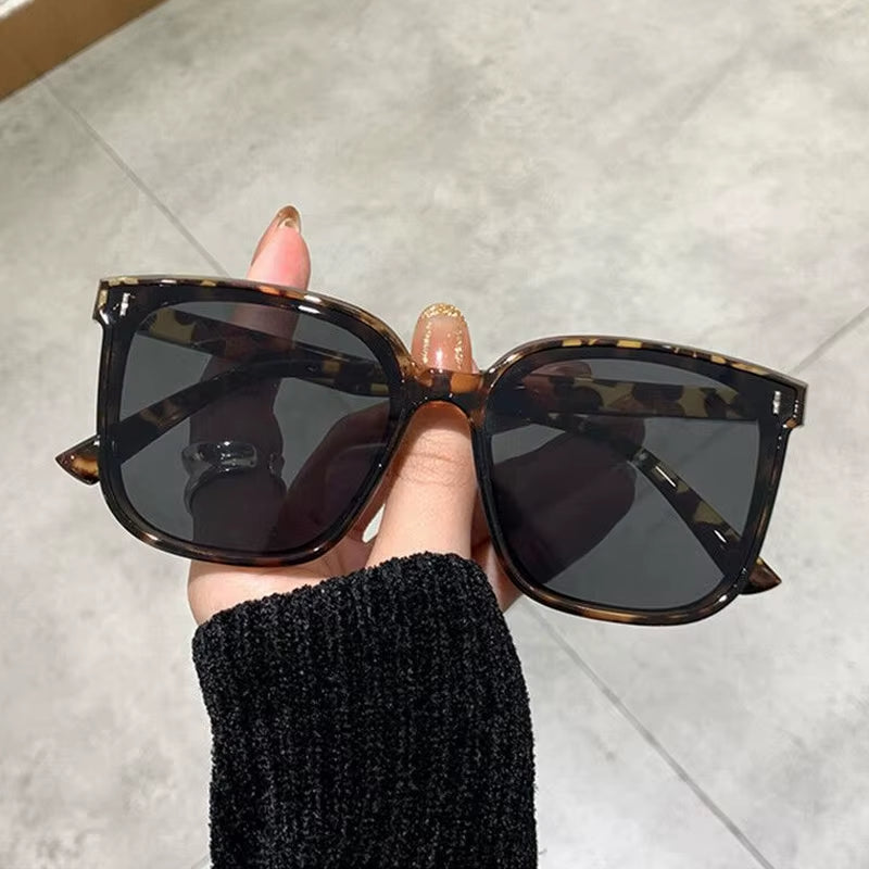 OIMG Vintage Square Sunglasses Women Oversized Sunglass Men Retro Black Sun Glasses Shades Goggle UV400 Oculos De Sol