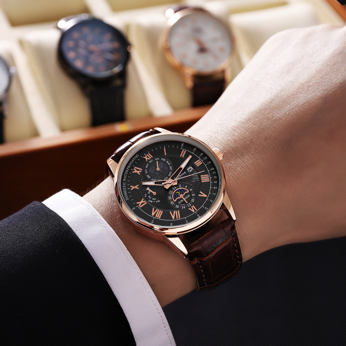 Luminous Date-Display Quartz Men’s Watch – Styles: Black, Brown, Gold, Silver