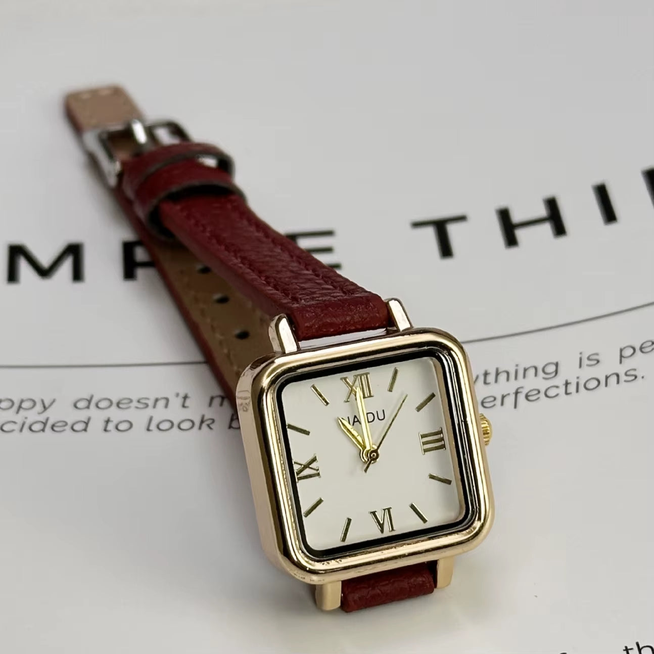 Vintage Small Square Watch Famous Brand Women Quartz Watch Luxury Gifts Ladies Clock Red Leather Strap Wristwatches Dropshipping