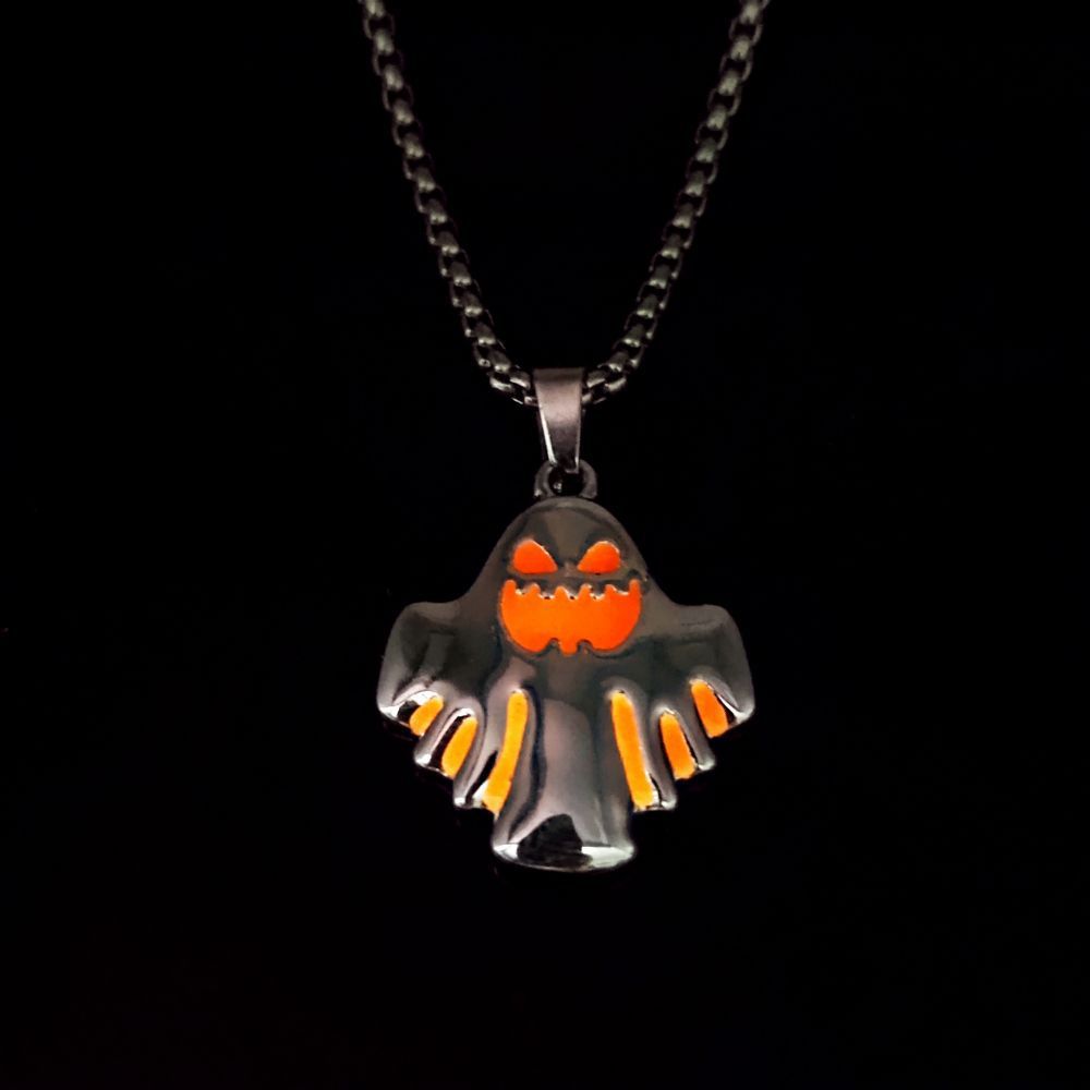 Halloween Luminous Ghost Pendant Necklace Glow in Dark Spooky Costume Jewelry